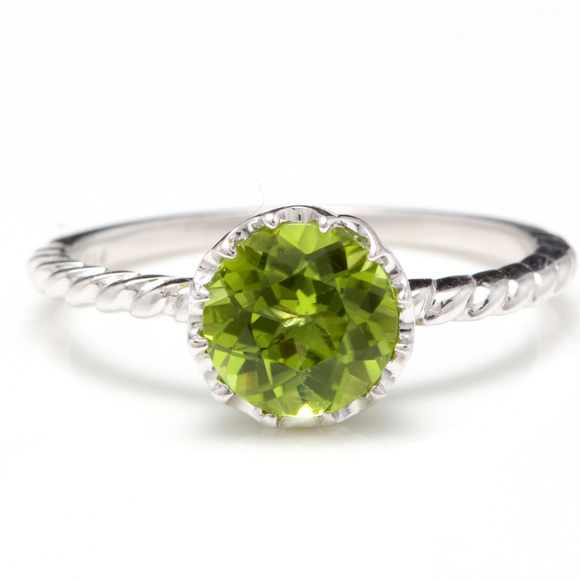 1.50Ct Natural Peridot 14K Solid White Gold Ring - Picture 1 of 9